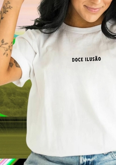 Camiseta Básica - Doce Ilusão