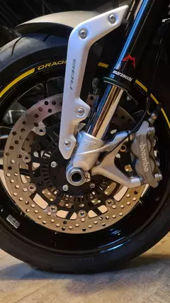 MV Agusta | Brutale 800 Dragster