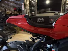 MV Agusta | Superveloce 800 en internet
