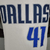 Camiseta regata branca do Dallas Mavericks com o número 41