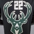 Camiseta regata preta do Milwaukee Bucks, destacando o número 22 e um desenho de um cervo com chifres.