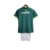 Kit infantil do Palmeiras, modelo 2023/2024, composto por camisa verde e shorts brancos, pendurado em um cabide.