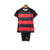 Kit infantil de futebol Umbro nas cores vermelho e preto, composto por camiseta e shorts.