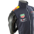 Camisa masculina azul da Red Bull para a temporada de Fórmula 1 23/24, com detalhes de patrocínios e logo da equipe.