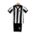 Kit infantil do Botafogo, nas cores preto e branco, com camiseta listrada e short preto.