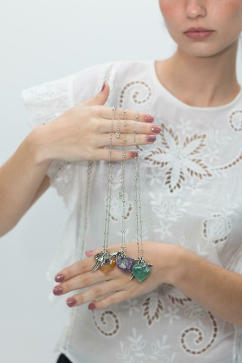 Colar Patuá Coração Pedra Natural