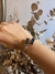 Pulsera con piedra en bruto en internet