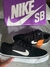Nike SB negra en internet