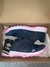 Adidas Kanadia en internet