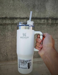 Vaso Térmico IMPORTADO Stanley® 1.2lts + Botella 500 ml Stanley en internet
