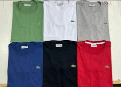 ¡ESTILO Y CALIDAD EN DUPLICADO! 2x1 en Remeras Lacoste + Gorra de Regalo