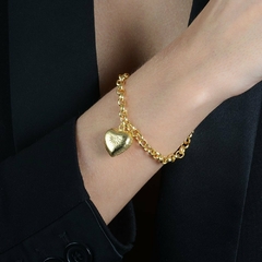 Pulseira Dourada Elo Português com Coração - comprar online