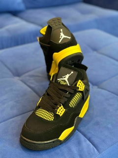 Air Jordan Retro 4 Amarillas en internet