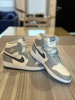 Air Jordan 1 x DIOR en internet