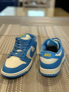 Nike Sb dunk Low celestes en internet