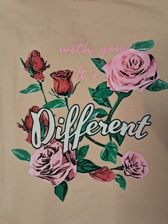 REMERA DIFFERENT SALMÓN en internet