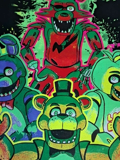 REMERA BRILLA EN LA OSCURIDAD DE FREDDY - comprar online