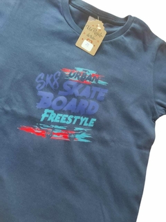 REMERA URBAN FREESTYLE AZUL - comprar online
