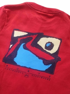 REMERA RUSTY ROJA - Mini Malcriados