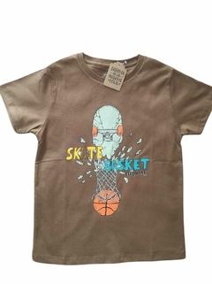 REMERA SKATE BASKET MARRÓN