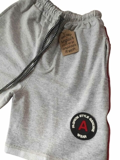 BERMUDA OVERSIDE GRIS CON ROJO - comprar online