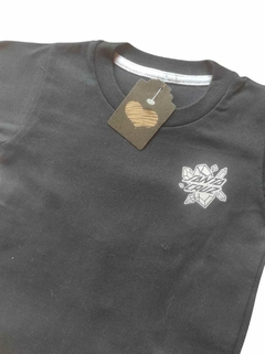 REMERA SANTA CRUZ NEGRO en internet