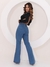 CALÇA JEANS FLARE MARMORIZADA COM CINTO na internet