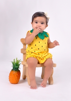 Macacão Emma Frutas Mini Dylla - Abacaxi