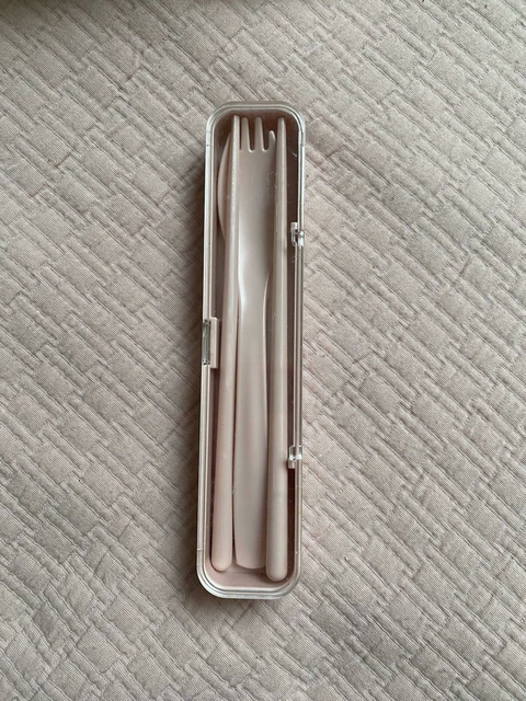 Mini Kit Garfo e Hashi + estojo (desapego)