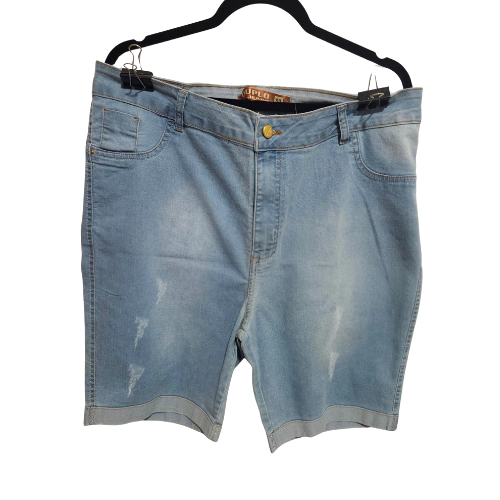 Bermuda meia coxa com desfiados e bolso