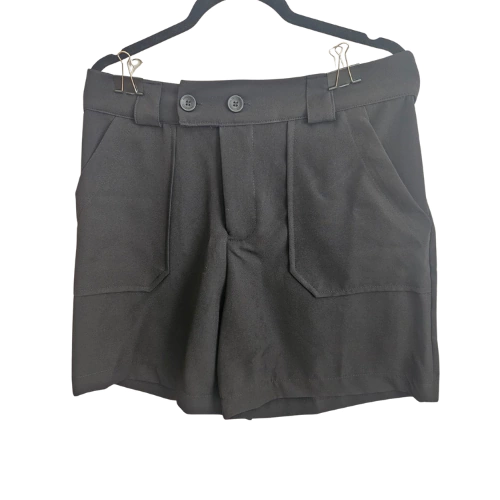 Short em alfaiataria com bolsos externos