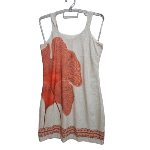 Vestido regata com flor