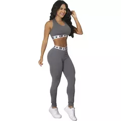 Conjunto Academia Elástico Exposto Top e Legging - comprar online