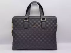 LOUIS VUITTON MESSENGER