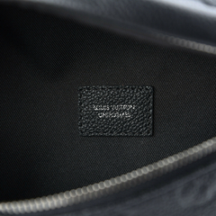 LOUIS VUITTON CAMPUS BUMBAG NEGRO - El Patron Import
