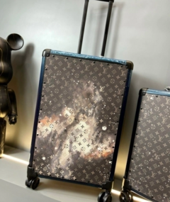 Louis Vuitton Galaxy LikeAuth
