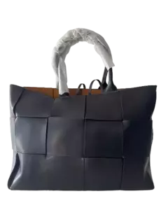 Bottega Veneta Arco Tote