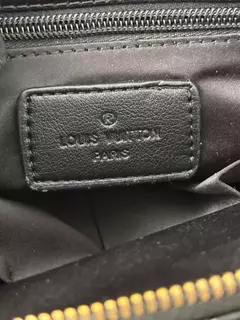 LOUIS VUITTON MESSENGER en internet