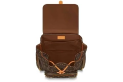 LOUIS VUITTON Trio Backpack - comprar online
