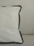 Funda de almohadón tusor blanco tiza c/vivo chato visón 60x40 en internet