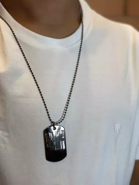 Cordão Preto Couro Plaqueta Militar - comprar online