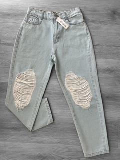 Jean Mom rotos