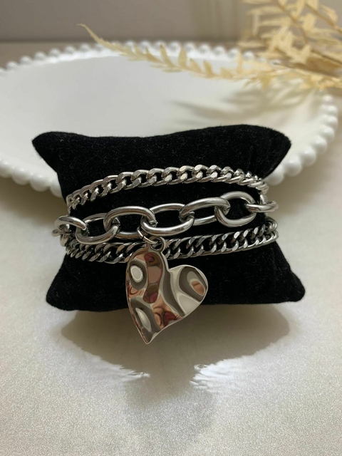 Pulseira Begônia tripla com fecho imã - DESIGN ÚNICO