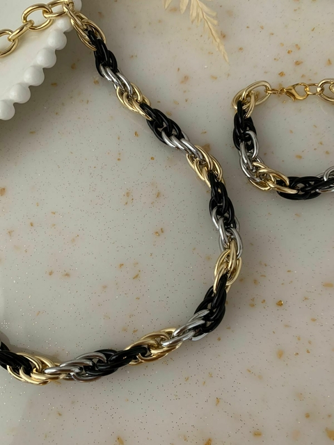 Colar Gérbera elos trançados - DESIGN ÚNICO