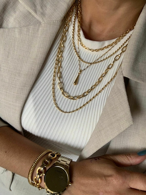 Colar Ipê - 5 correntes conectadas em um único fecho magnético - DESIGN ÚNICO