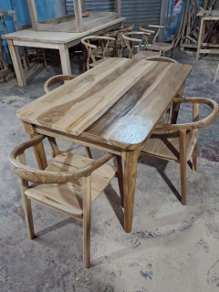 Imagen de Mesa Anne (petiribi macizo)