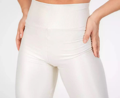 Conjunto de legging e top canelada compressão Offwhite na internet