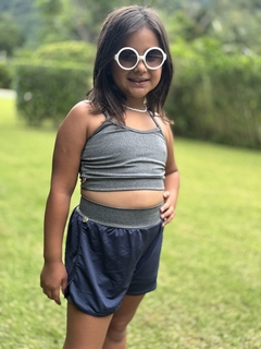 Conjunto Infantil Shorts duplo e top Azul Marinho com cós cinza na internet