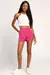 Shorts Magenta Satin Cintura Alta na internet