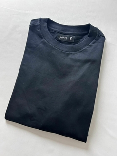 Remera Básica Negra Oversize - comprar online